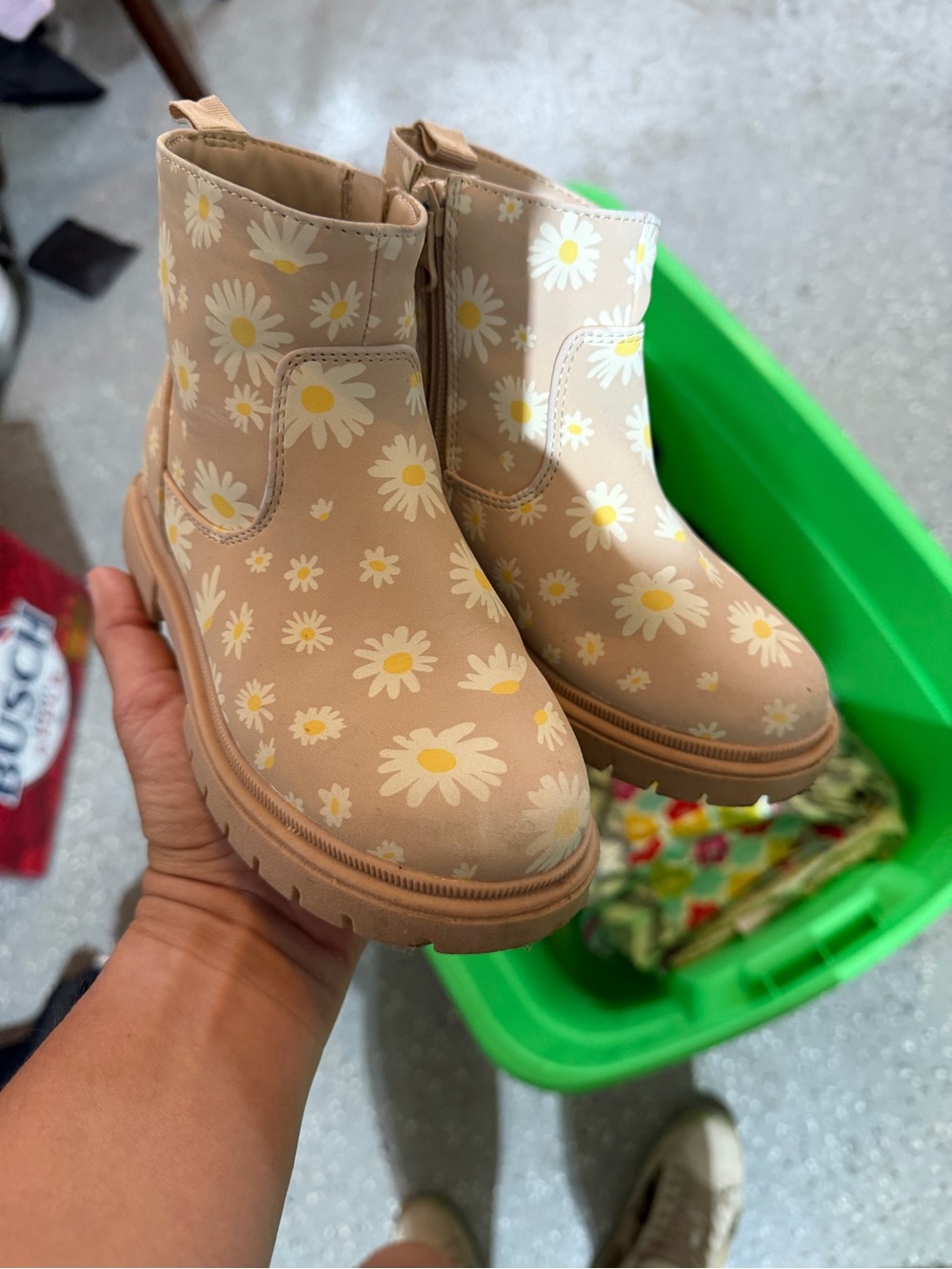 Cat & Jack Beige Daisy Print Kids Boots